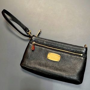 GUC MICHAEL Michael Kors Black Leather Wristlet Wallet